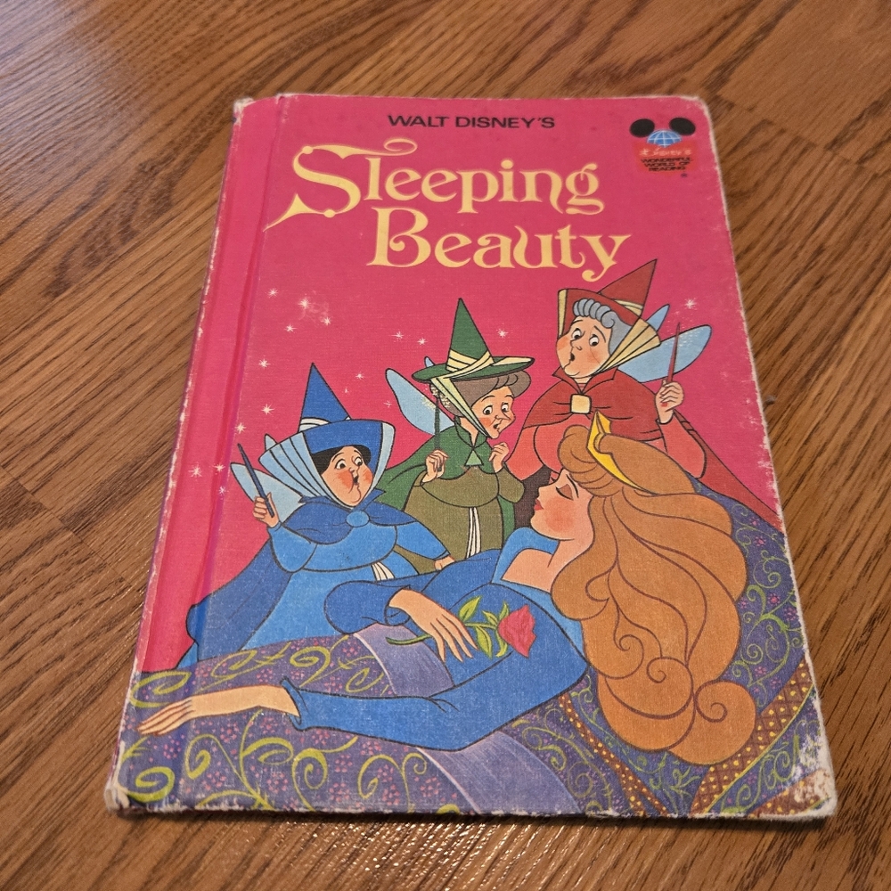 Walt Disney's Sleeping Beauty Hardcover Book VTG Wonderful World Of Reading 1974
